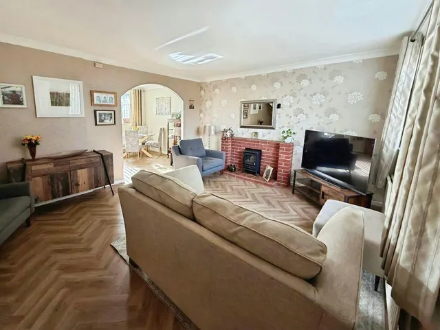 Valley Close, Alsager, ST7, photo 3