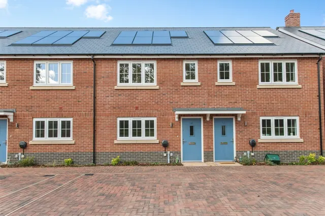 Kingfisher Drive, Creedy Bridge, EX17, photo 1