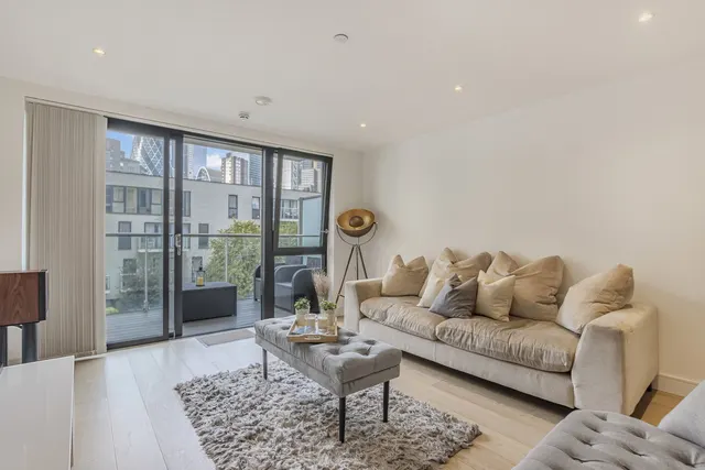 Photo 2 — Kensington Apartments, Commercial Street, London, E1