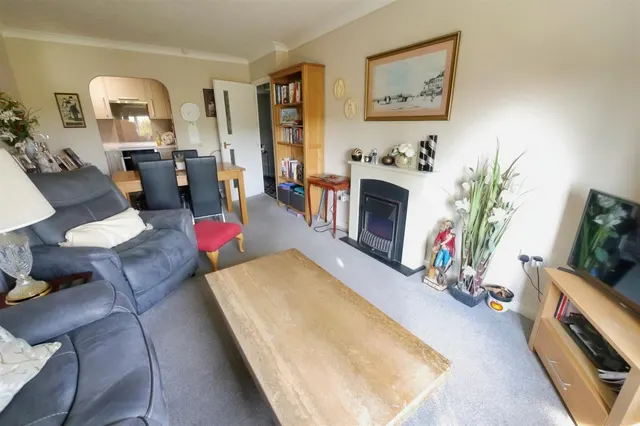 Gratwicke Road, Worthing, BN11, photo 2