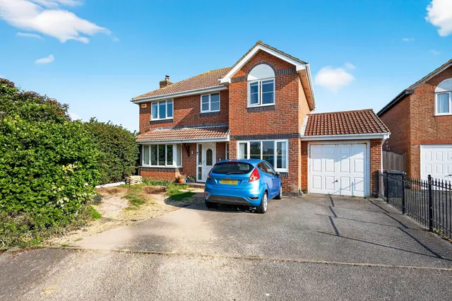Avebury Close, Bracklesham Bay, PO20, photo 1