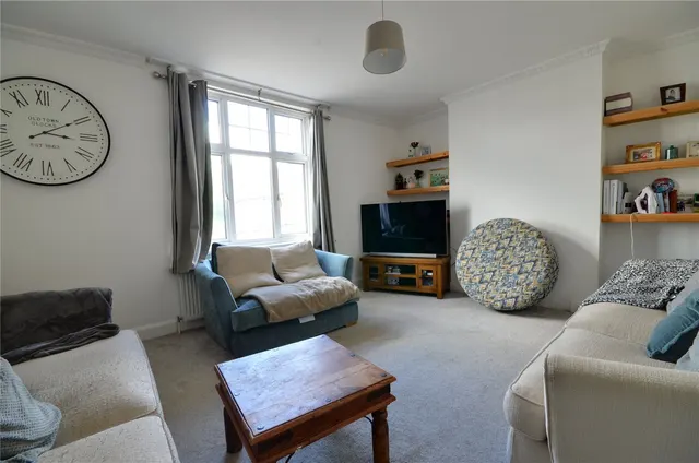 London Road, East Grinstead, RH19, photo 3