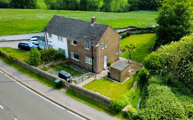 Huddersfield Road, Penistone, photo 1