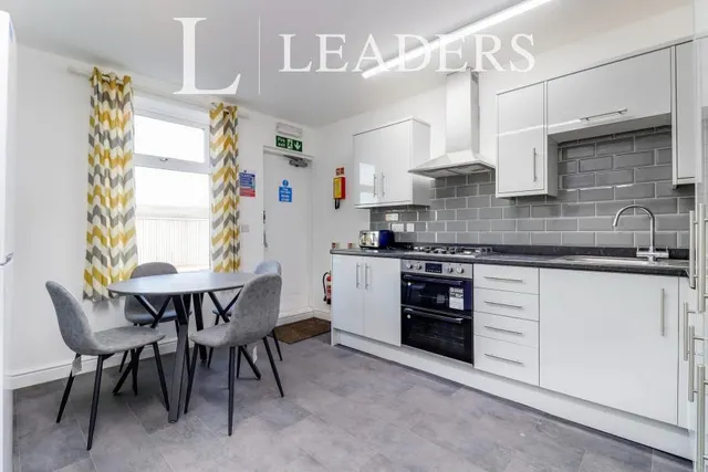 Clarence Street, Loughborough, LE11, photo 2