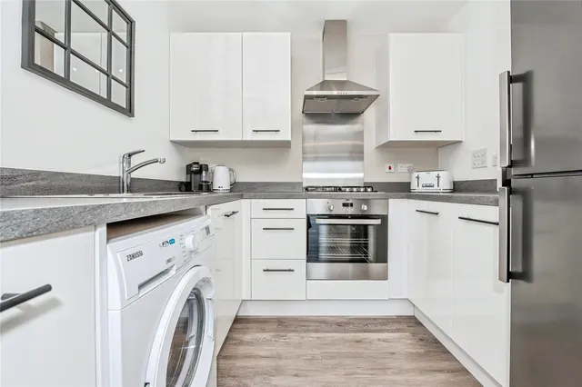 Photo 3 — Windstar Drive, South Ockendon, Essex, RM15
