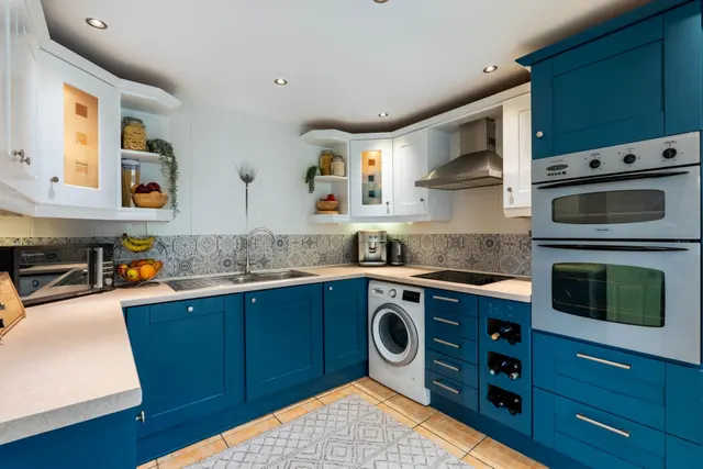 Photo 2 — Norman Road, Welwyn, AL6