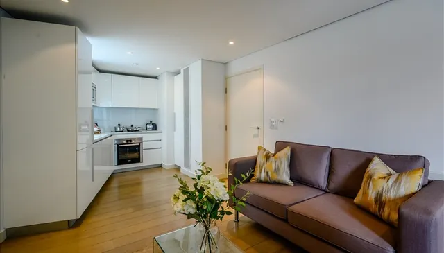 Photo 2 — Merchant Square East, Westminster, W2 1AN