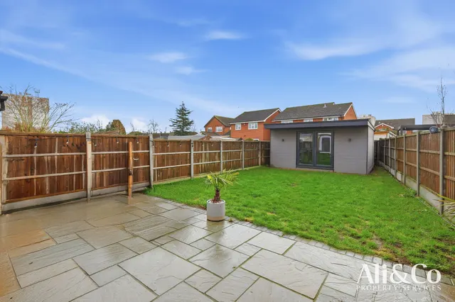 Photo 2 — Long Lane, Grays, Essex, RM16 2QH