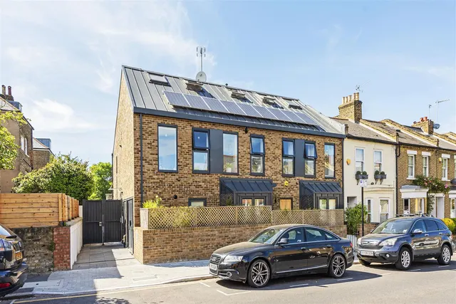 Bemish Road, London, SW15, photo 1
