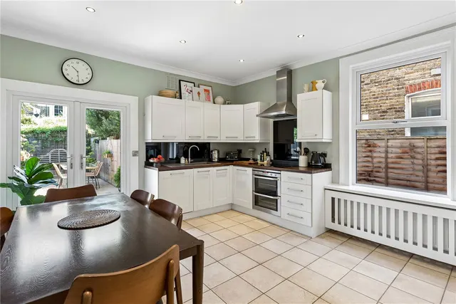 Ravenstone Street, London, SW12, photo 3