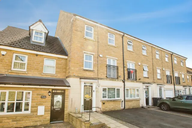 Queensway, Halifax, West Yorkshire, HX1, photo 1