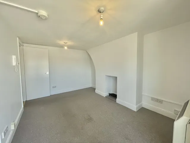North Walls, Winchester, SO23, photo 3