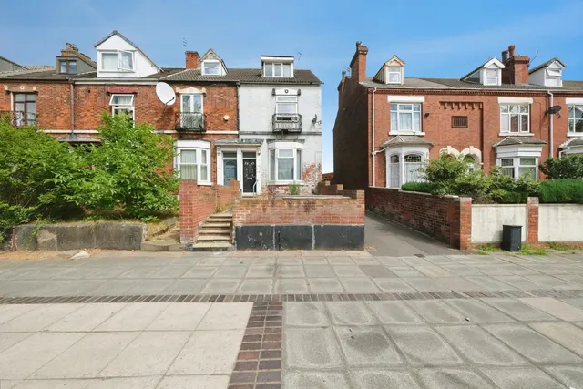 Milton Walk, Doncaster, South Yorkshire, DN1, photo 1