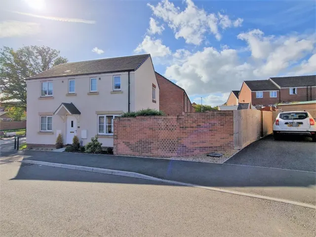 Meek Road, Newent, GL18, photo 3