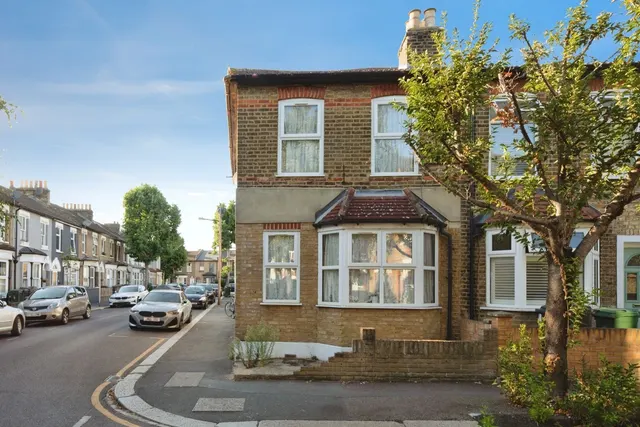 Parkhurst Road, Walthamstow, E17, photo 1