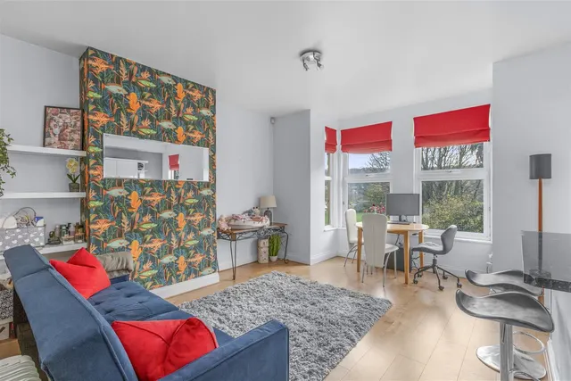 London Road, High Wycombe, HP11, photo 2