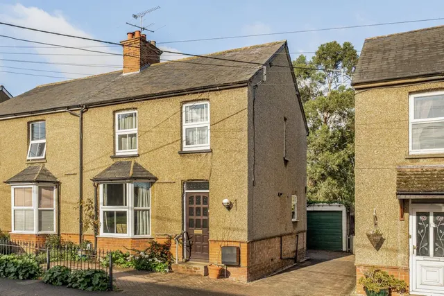 3 bedroom house, Windmill Road, Flitwick, MK45