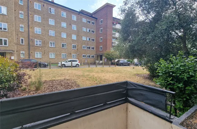 Photo 3 — Lawn Terrace, SE3