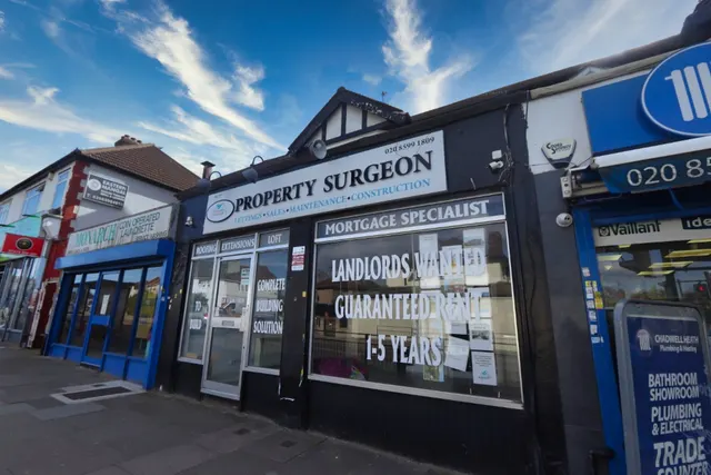 Chadwell Heath Lane, Romford, Essex, RM6 4NP, photo 1