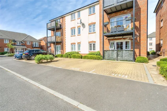Richard Road, Chichester, PO19, photo 1