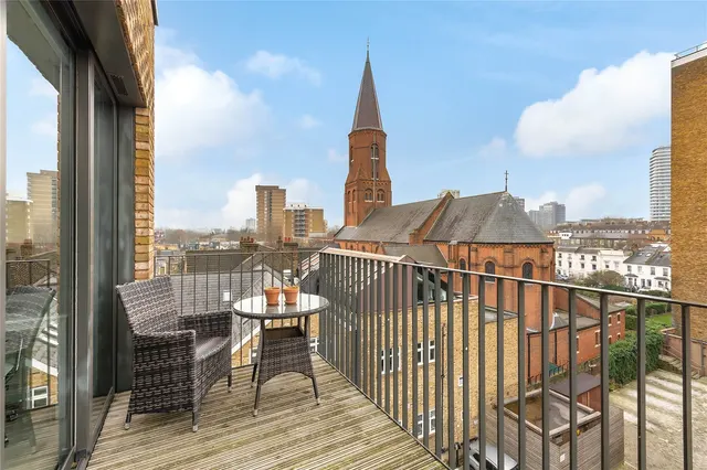 Photo 2 — Cobalt Place, London, SW11
