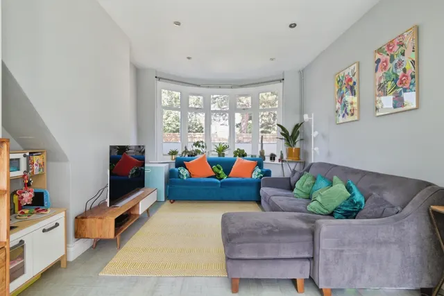 Camdale Road, London, SE18, photo 2