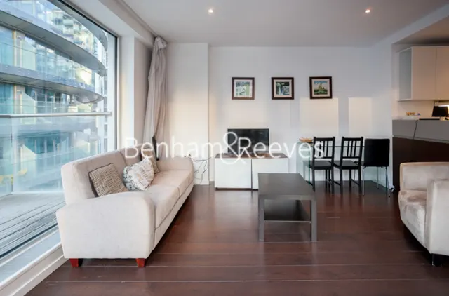 Isle of Dogs, Canary Wharf, E14, photo 1