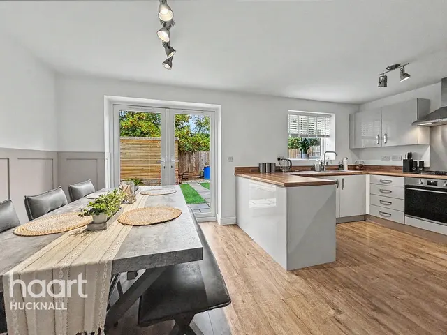 Turner Grove, Nottingham, NG15, photo 2