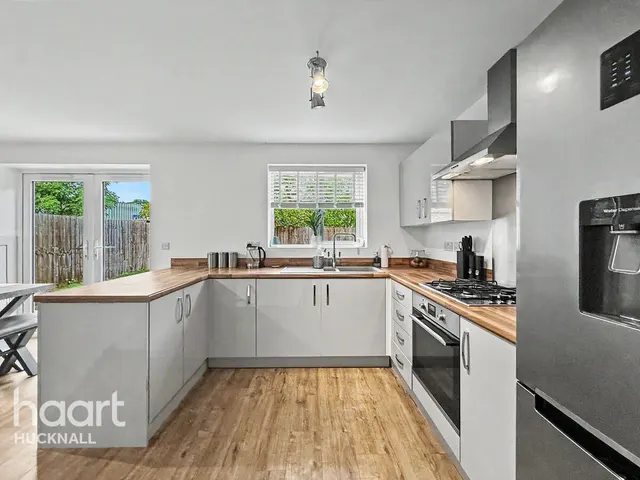Turner Grove, Nottingham, NG15, photo 3