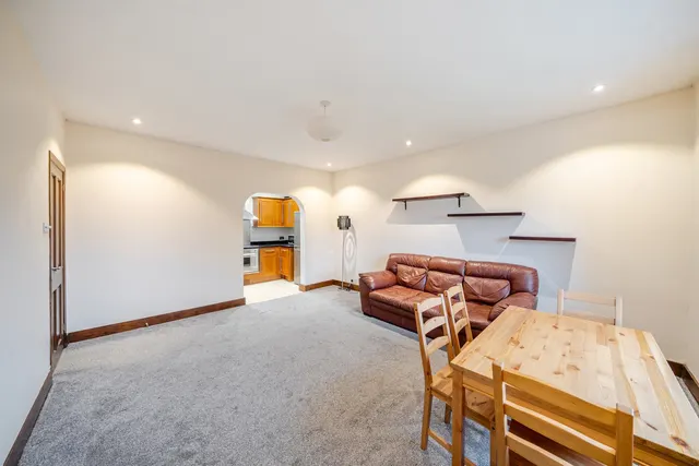 Kidbrooke Park Road, SE3, photo 1
