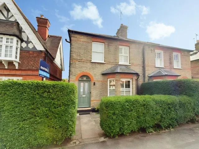 Montagu Road, Datchet, SL3, photo 1