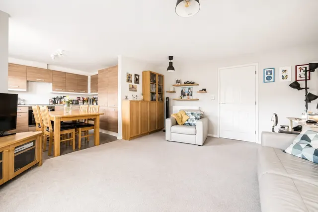 Dorlcote Way, Witley, GU8, photo 2