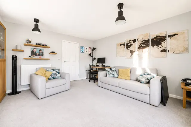 Dorlcote Way, Witley, GU8, photo 3