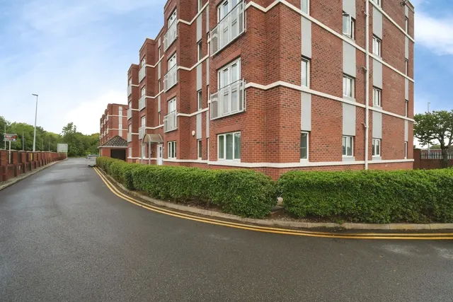 Forebay Drive, Irlam, M44, photo 2
