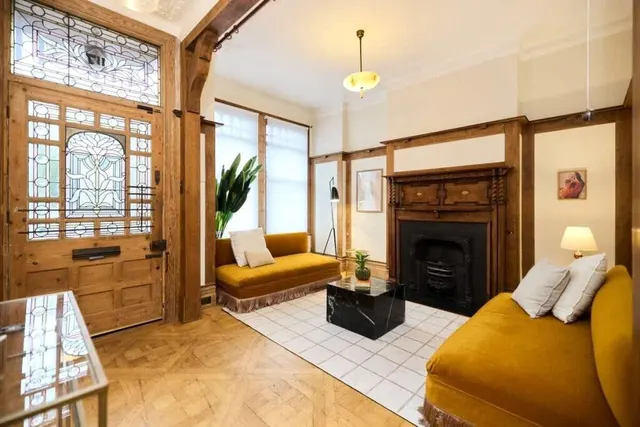 Photo 2 — Rosebery Road, London, N10