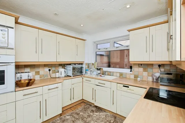 Arthur Hind Close, Derby, DE22, photo 3