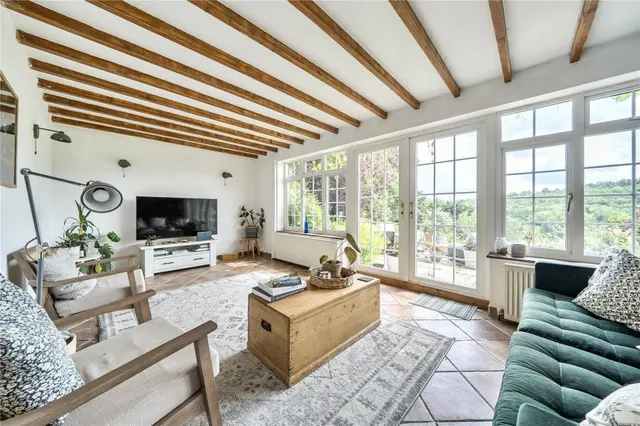 Pinewood Road, High Wycombe, HP12, photo 3