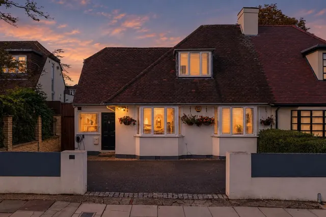 Purley Avenue, London, NW2, photo 3