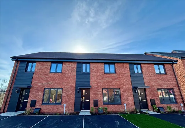 Cwm Y Lladron, Garden Village, SA4, photo 1