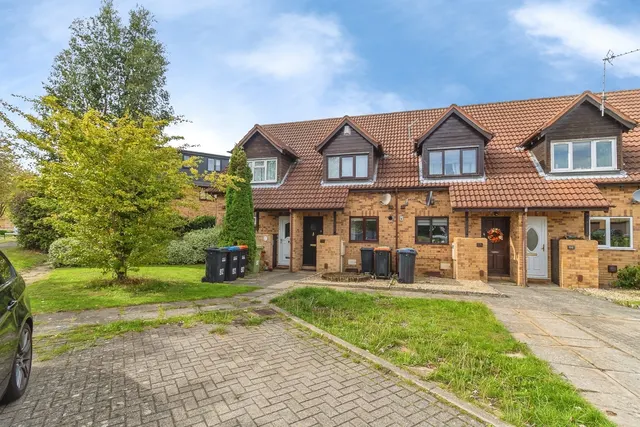 Isaacson Drive, Wavendon Gate, MK7, photo 1