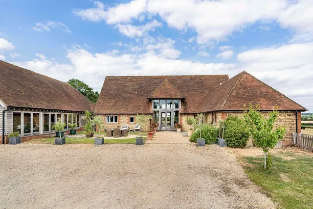 Wisborough Green, Billingshurst, RH14, photo 1