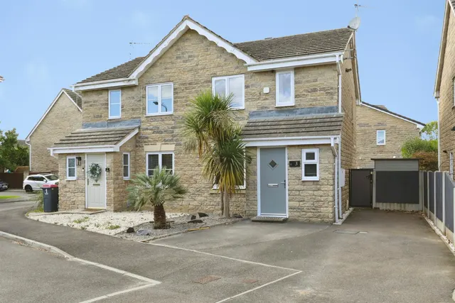 Waterloo Court, Dinnington, S25, photo 2