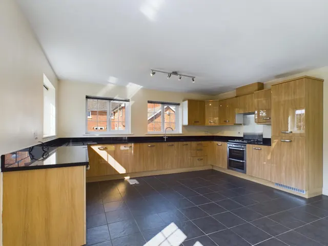 Photo 2 — Bogs Lane, Harrogate, HG1