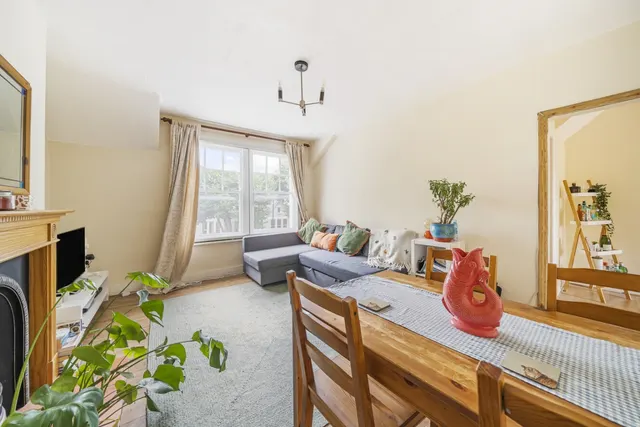 Cavendish Road, London, SW12, photo 1