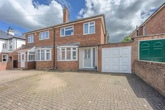 Lion Street, Stourbridge, DY8 1UE, photo 1
