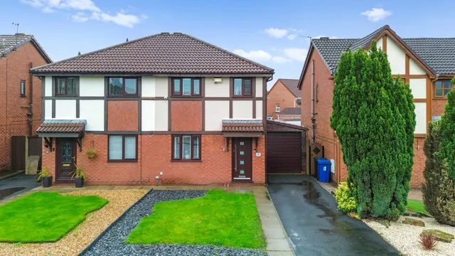 Belvedere Road, Ashton-In-Makerfield, WN4, photo 1