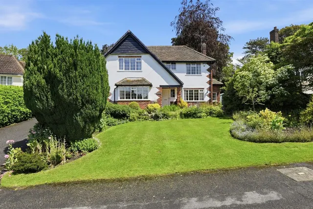 Badger Road, Prestbury, photo 1
