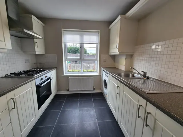 Cosgrove Court, Longbenton, NE7, photo 3