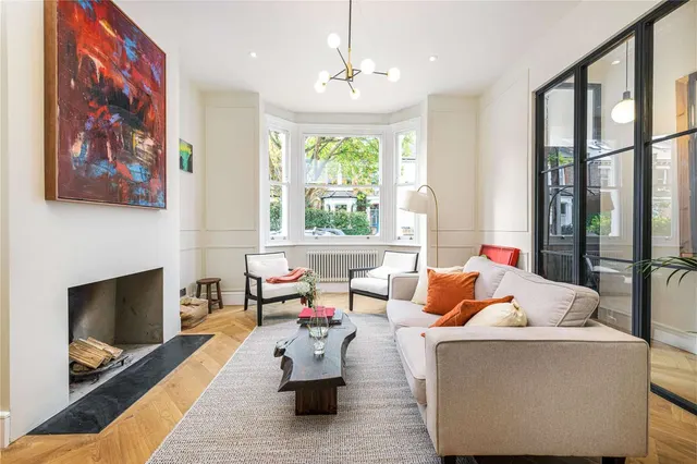 Photo 3 — Santos Road, Putney, London, SW18 1NS