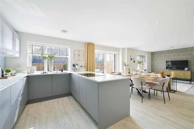 Zander Crescent, Elmstead, RG40, photo 1